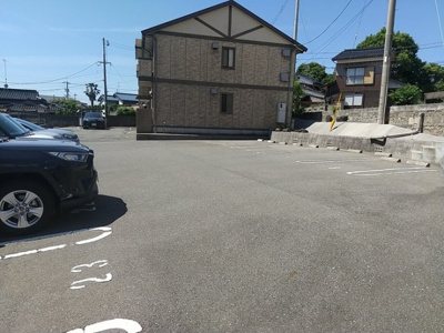 【駐車場】 | セジュール鵬舟オッツⅢ | カースペースがあります