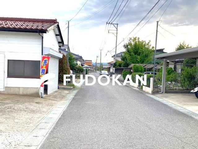 鶴岡市大部町【中古住宅】の前面道路含む現地写真|前面道路