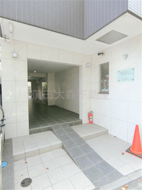 ヴィエント大森本町のエントランス