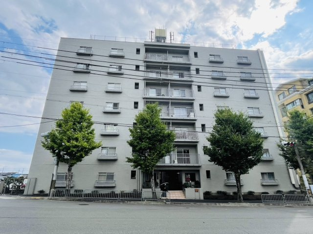 嵯峨天龍寺ハイツの外観
