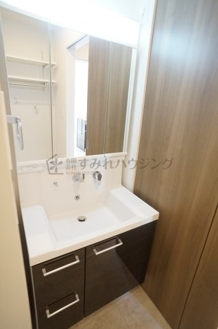 レイアフォレストⅢの洗面所