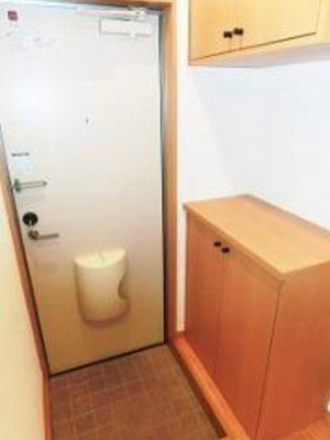 【玄関】 | ラフィネ | ※同物件・同タイプの写真です。