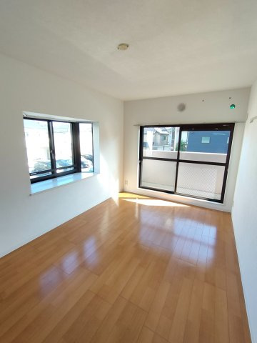 ファインコート府中の洋室