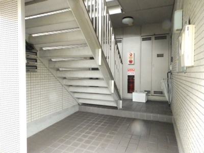 【エントランス】 | ヒルズビュー | 毎日通るエントランスはこのようになっています