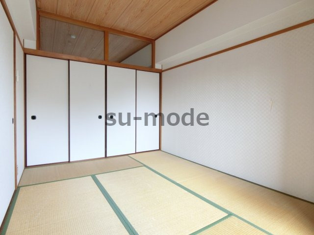 リバーサイド千里丘の寝室