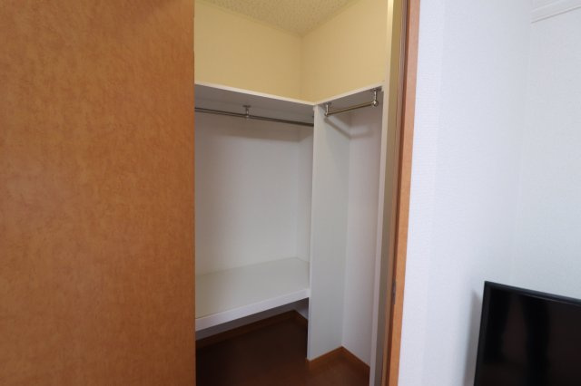 レオパレスリビエルブランシェⅡの収納