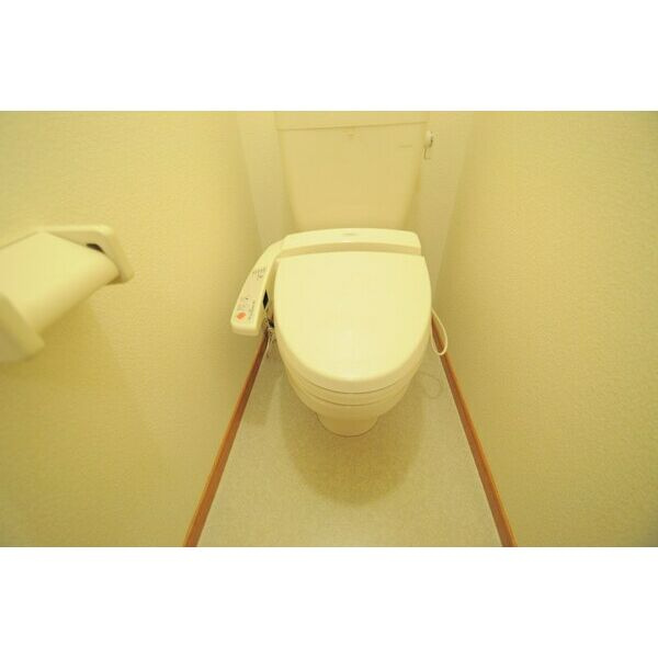 レオパレスリビエルブランシェⅡのトイレ