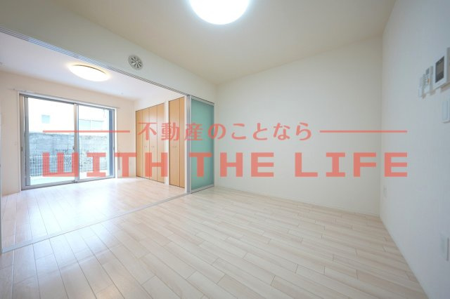 コロンⅡ【10,000円キャッシュバック対象物件】の居間・リビング|おしゃれな居間です