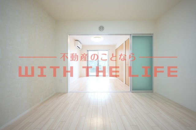 コロンⅡ【10,000円キャッシュバック対象物件】の居間・リビング|おしゃれなリビングです