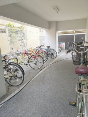 【駐車場】 | コモド要町　13070 | 駐輪場は敷地内（屋内）
