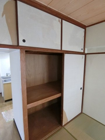 鮎川ハイツの収納