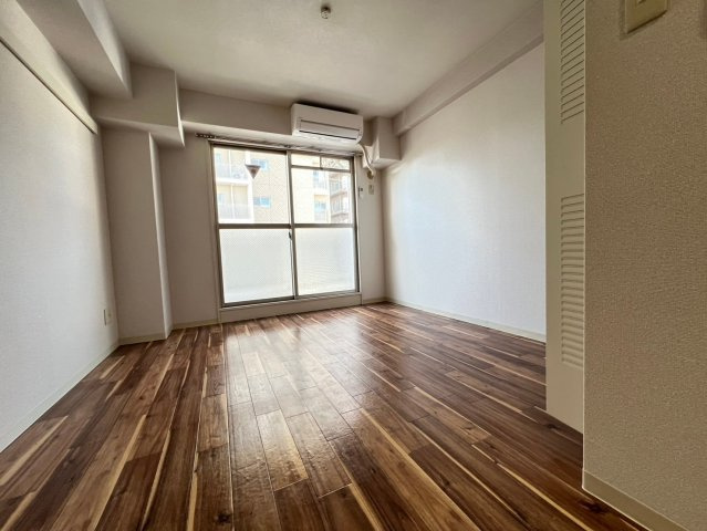 FLATSMPの居間・リビング