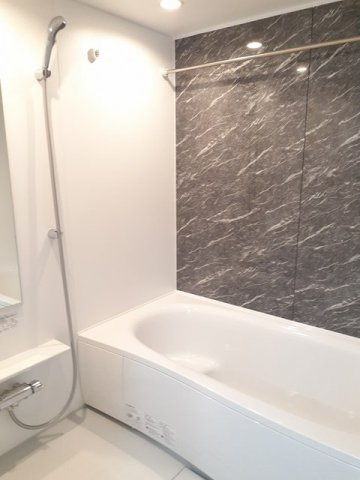 サウスゲートＣの浴室