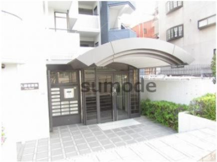 ロイヤル南茨木のエントランス