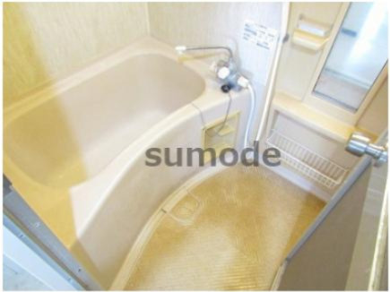 ロイヤル南茨木の浴室