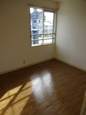 【洋室】 | ルミエールエビナ