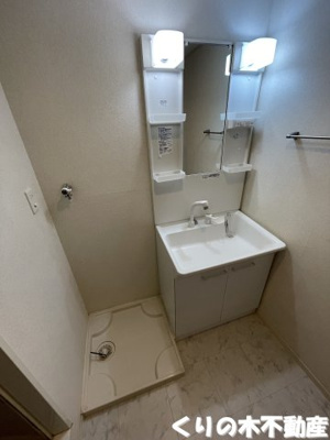 【洗面所】 | メゾン ド ブラン | スペースが確保できる洗面所です