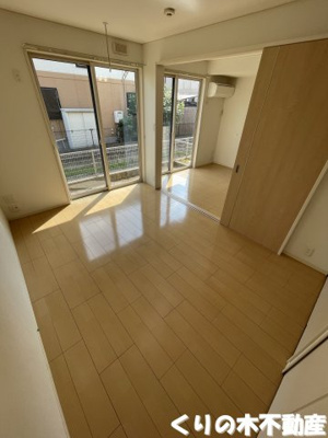 【洋室】 | メゾン ド ブラン | 明るい洋室です