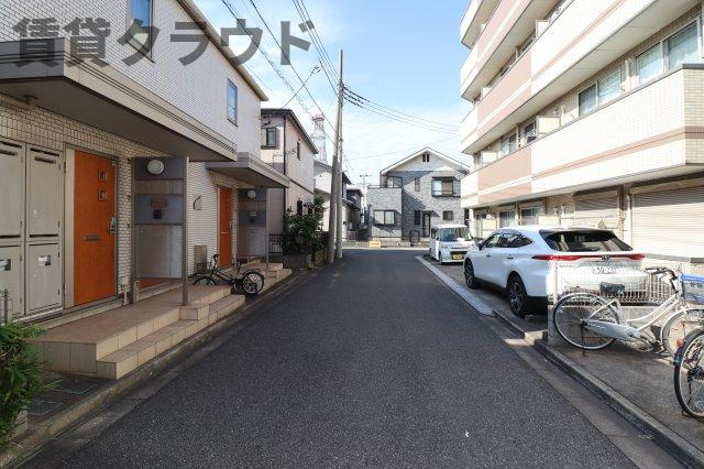 ディアステスタ港の周辺