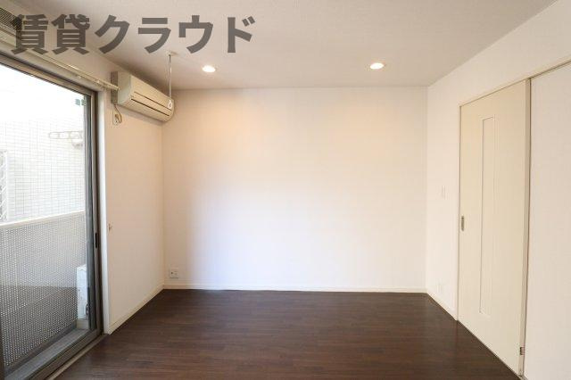 ディアステスタ港の洋室