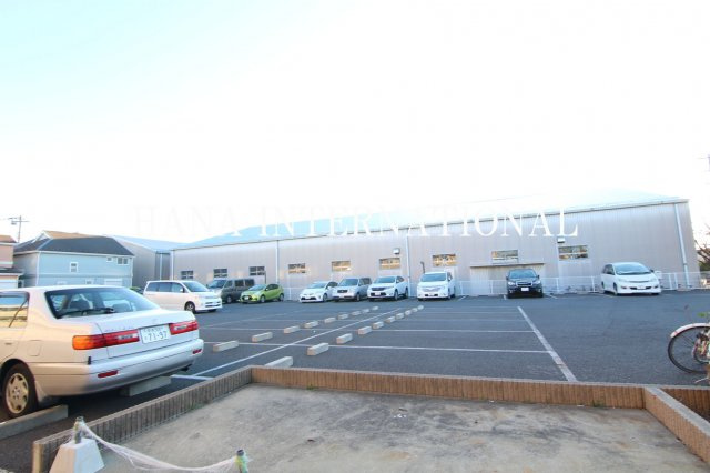 スプリングホームの駐車場