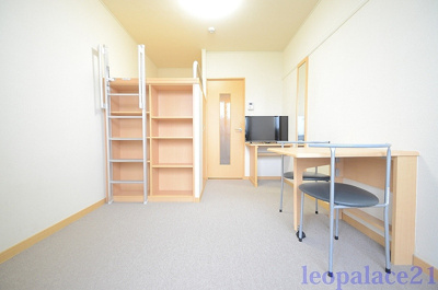 【洋室】 | レオパレス阪急塚口