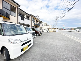 【駐車場】