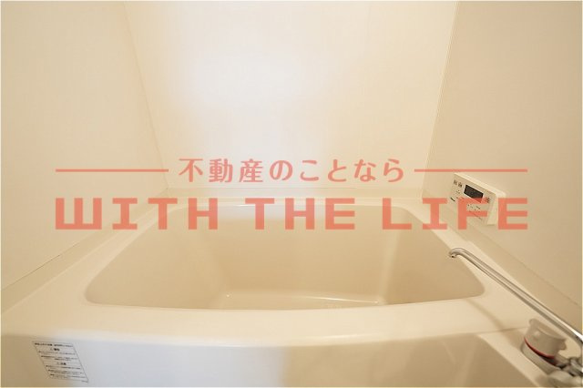キャッスルリオ【10,000円キャッシュバック対象物件】の浴室|コンパクトで使いやすいお風呂です