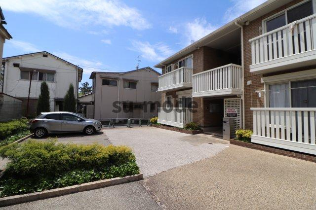 カーサアルペジオB棟の周辺