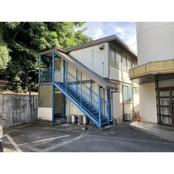 東海市寄宿舎付き事務所の外観