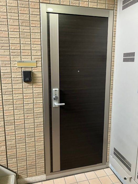 ライトプレーンの玄関