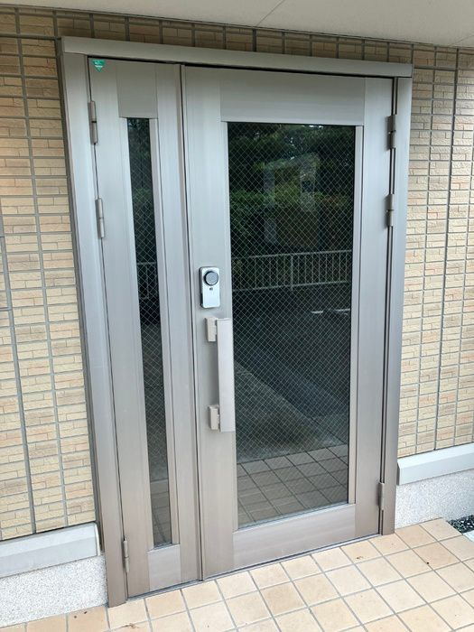 ライトプレーンのエントランス