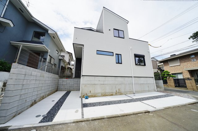 【横浜市瀬谷区宮沢１丁目57-27新築戸建て】★仲介手数料無料★（原小学校・原中学校）の外観
