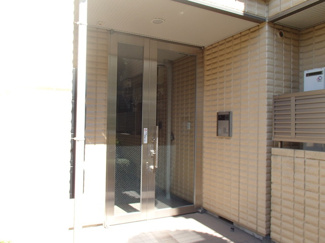 ★建物入り口★
