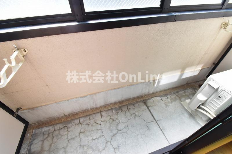 八尾市宮町１丁目の賃貸マンションのバルコニー