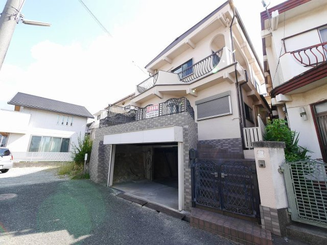 魚住町清水戸建の外観