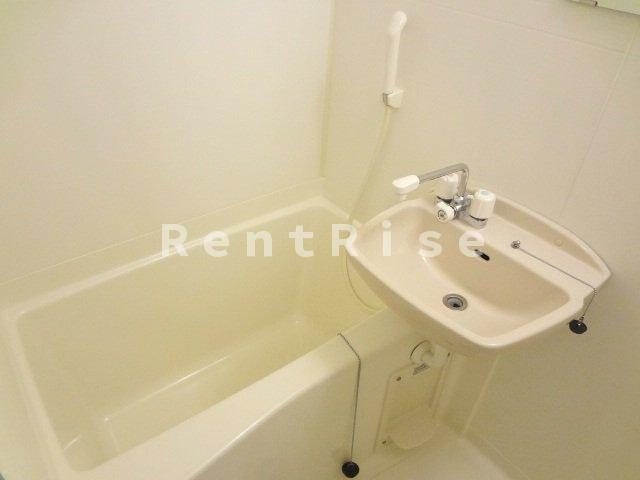 レオパレスポラリスの浴室