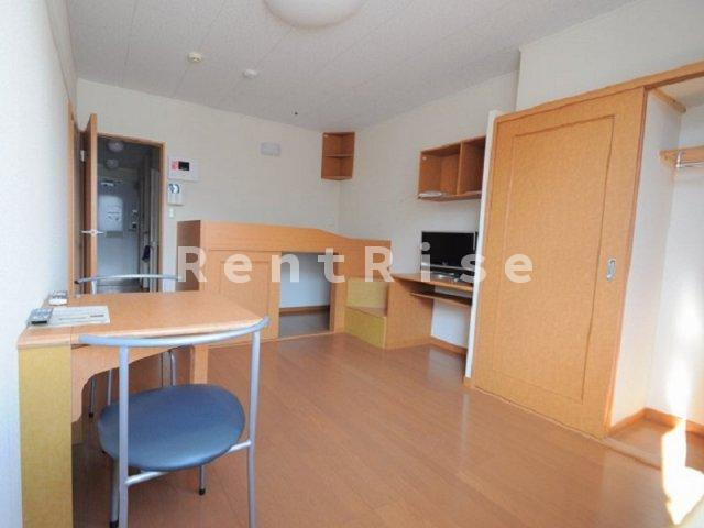 レオパレスポラリスの居間・リビング