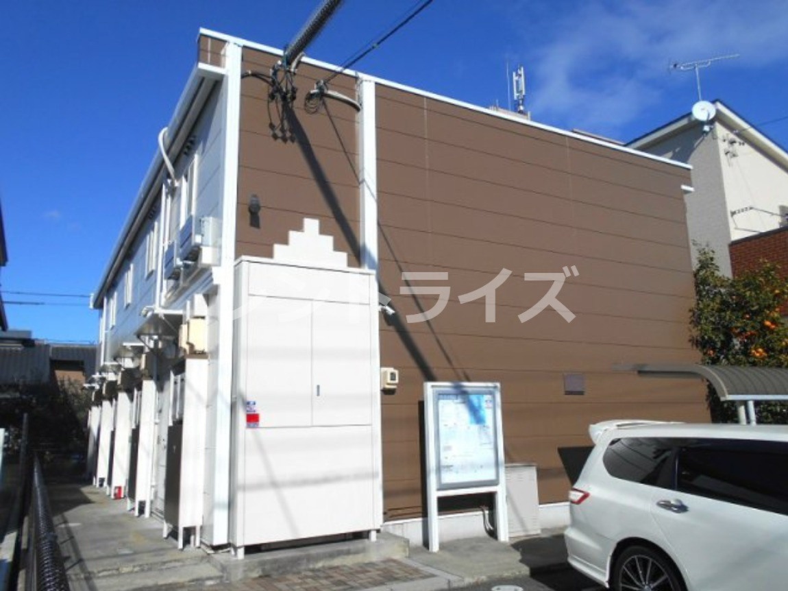 レオパレス五条の外観