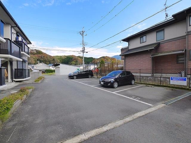 アネシスFの駐車場|駐車場があります