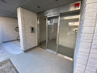 【エントランス】 | ｒｅｍｅｍｂｒａｎｃｅ西新町