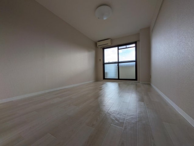 【居間・リビング】 | 扇田グリーンハイツ