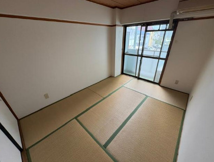 セルサス大道弐番館の和室