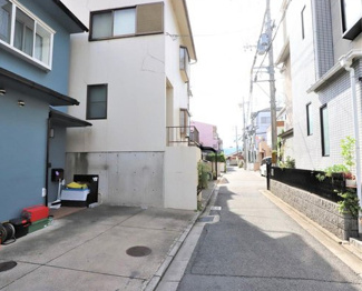【前面道路含む現地写真】
