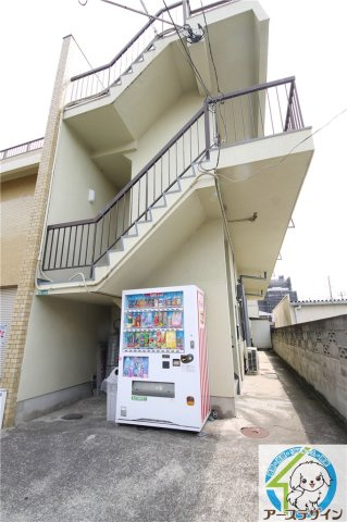 伊勢田マンションの外観