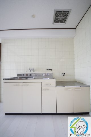 伊勢田マンションのキッチン
