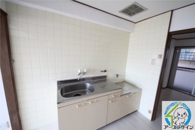 伊勢田マンションのキッチン