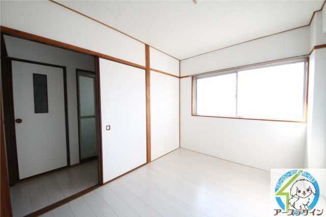 伊勢田マンションの寝室