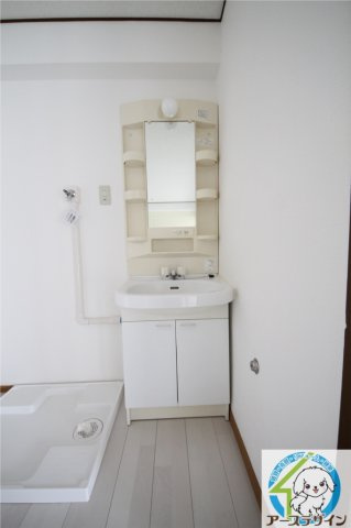 伊勢田マンションの洗面所