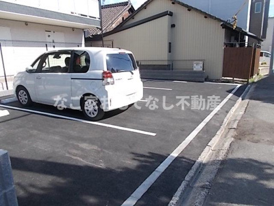 【駐車場】 | リブリ・サンライズ栄生